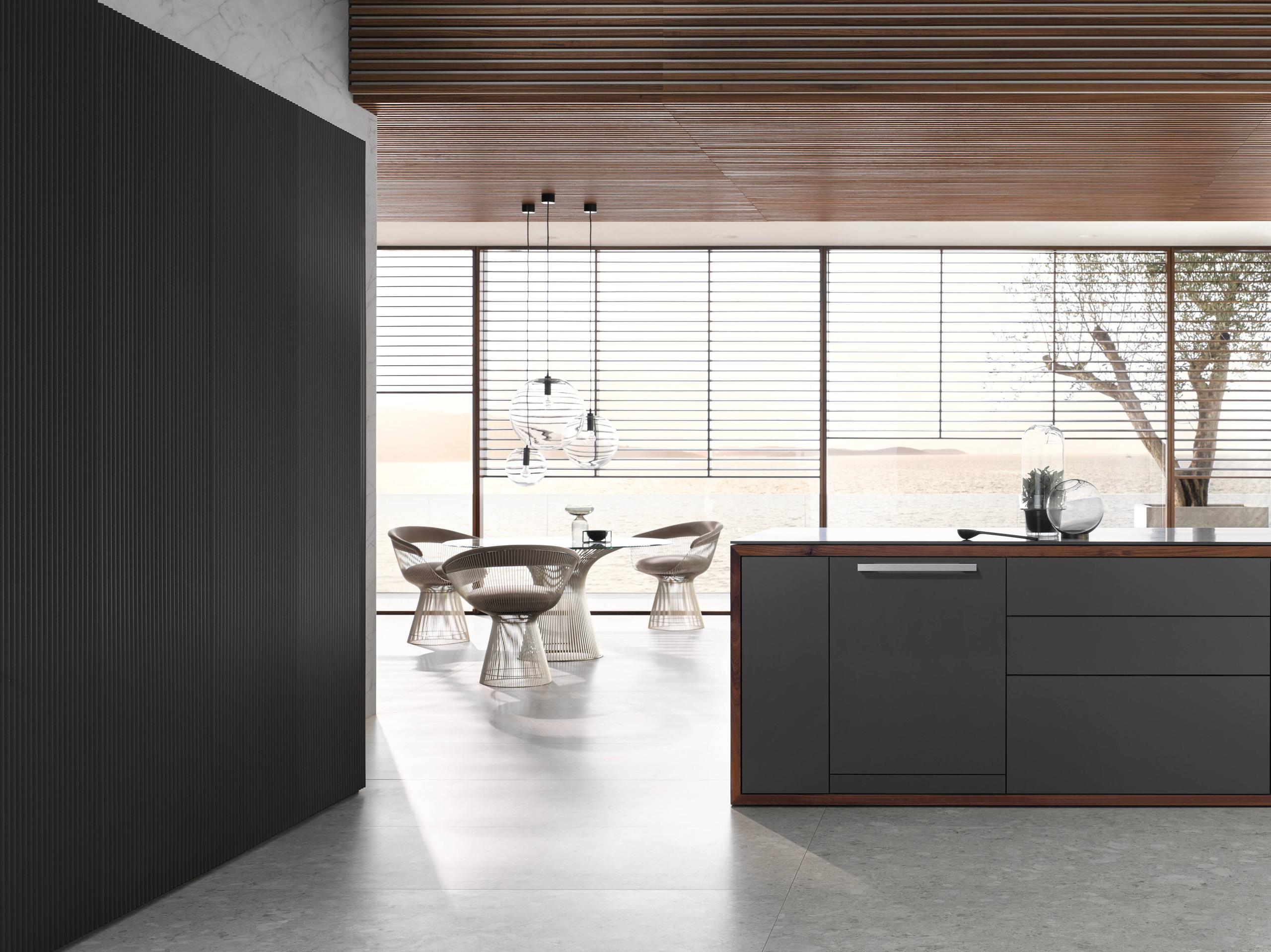 Lavavajillas integrado Miele G 5266 SCVi visto en ambiente de cocina contemporánea con frente panelable